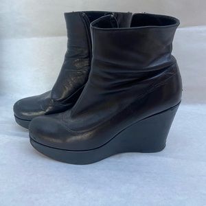 Marc Jacobs platformed leather boots black. Size 39. Used, in good condition.